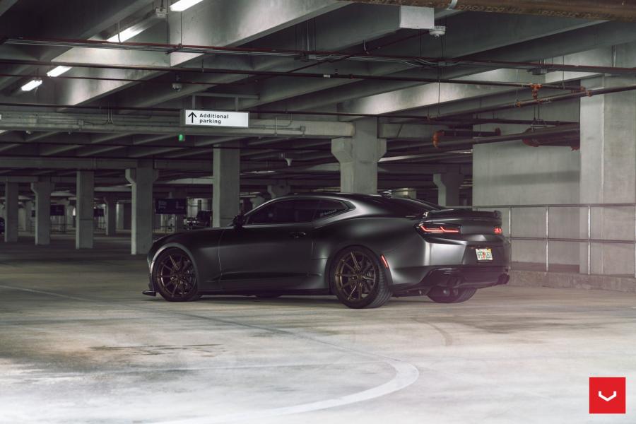  Chevrolet Camaro on Vossen Wheels (HF-3) 2019 года  (фото 6 из 16)